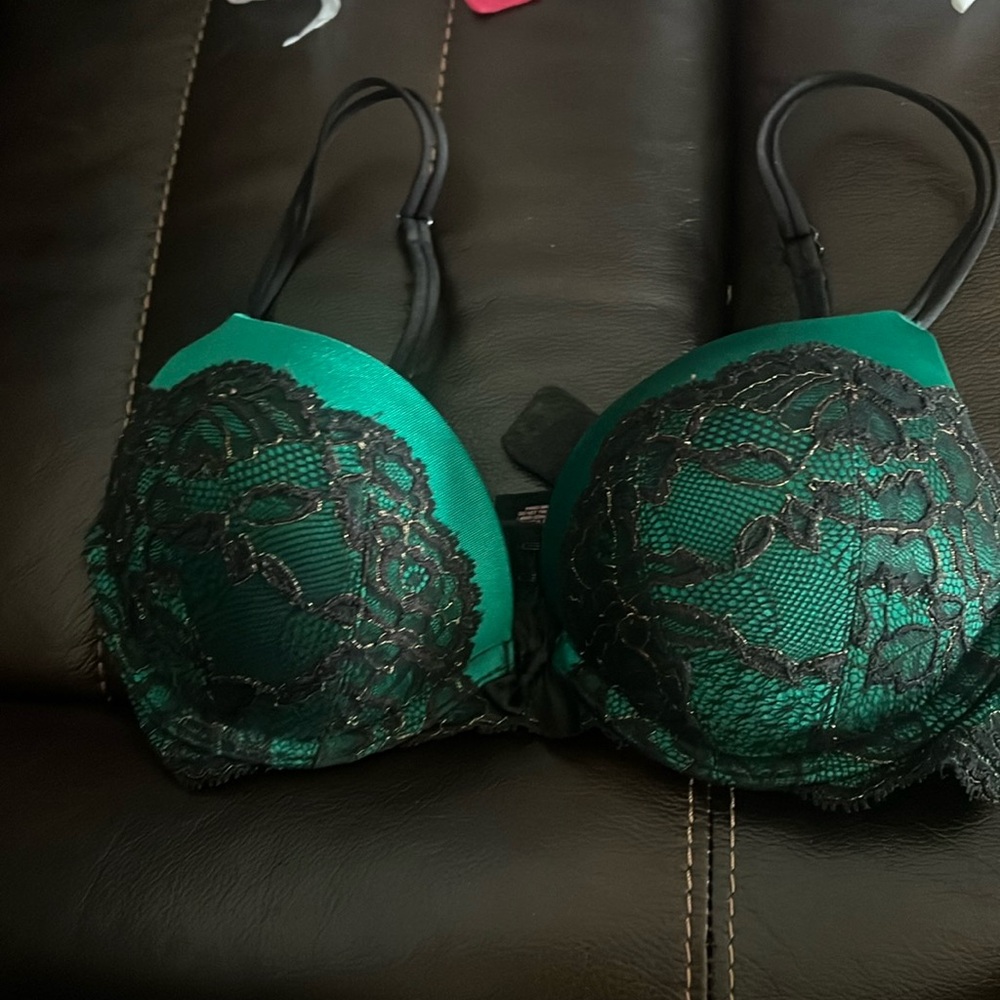 Very sexy plunge